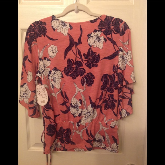 NWT Naif Dusty Rose Floral Medium Faux Wrap Top - Picture 3 of 6